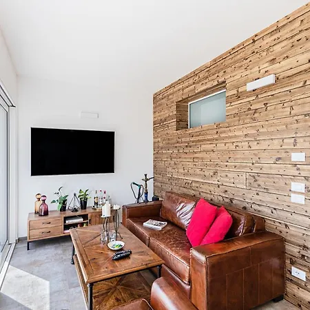 Apartman Castelletto With Pool By Wonderful Italy
